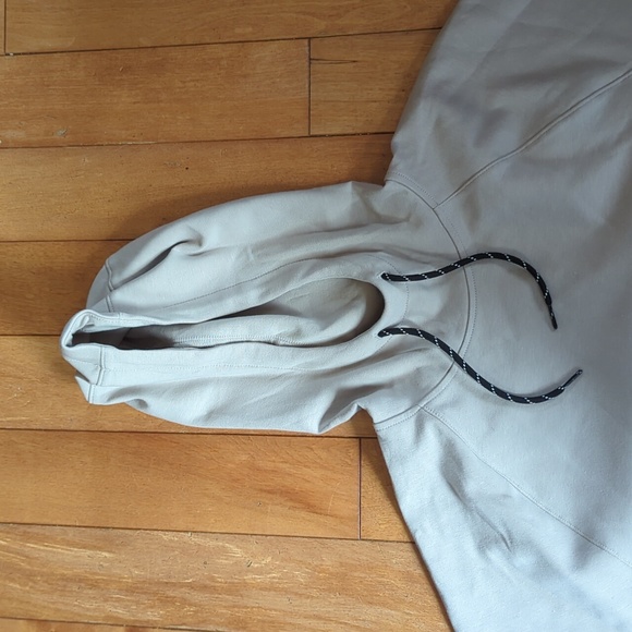 Old Navy Active - Light Beige T-Shirt Sweater M - Picture 4 of 6